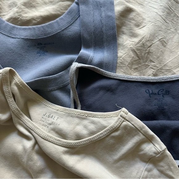 Brandy Melville Crop Top Bundle of 3 - Picture 5 of 7